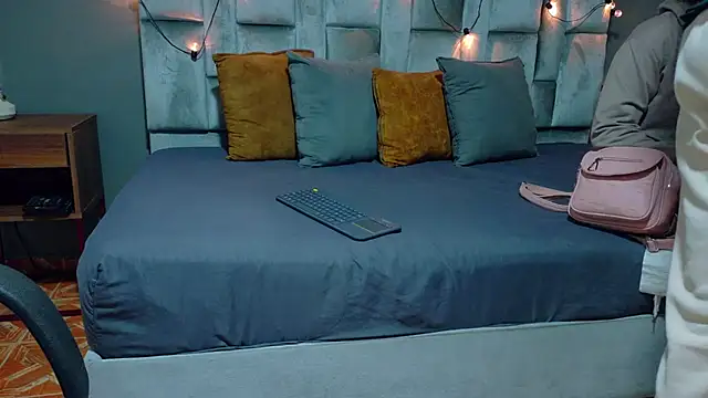Luna and Jacksonn online show from June 11, 2026, 3:26 am