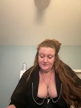 Kellilyn10 online show from June 18, 2026, 2:34 am