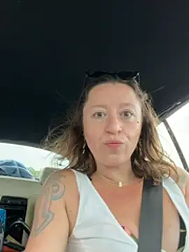 MoonlightOutlaws online show from July 14, 2026, 11:43 pm