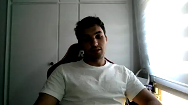 bi boy08 online show from May 6, 2026, 8:19 am