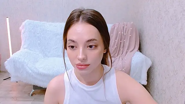 Snapshot of SiennaMia chatting on June 2, 2026, 4:58 am SiennaMia online show from June 2, 2026, 4:58 am