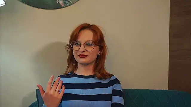 LeisleyMoll online show from May 7, 2026, 11:15 am