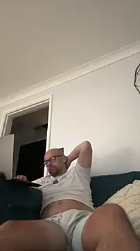 Snapshot of NakedAndrewHot chatting on July 5, 2026, 11:12 pm NakedAndrewHot online show from July 5, 2026, 11:12 pm