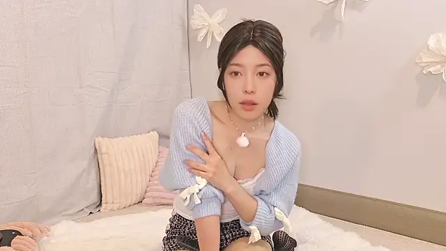 Snapshot of sakura-ch- chatting on July 17, 2026, 5:18 pm sakura-ch- online show from July 17, 2026, 5:18 pm