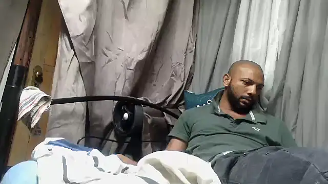 Camodick online show from March 28, 2026, 11:04 pm