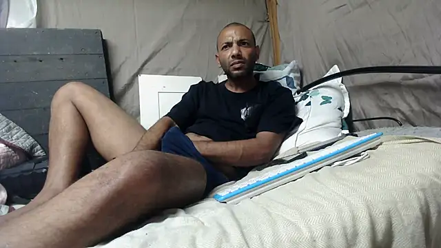 Snapshot of Camodick chatting on May 17, 2026, 9:38 am Camodick online show from May 17, 2026, 9:38 am