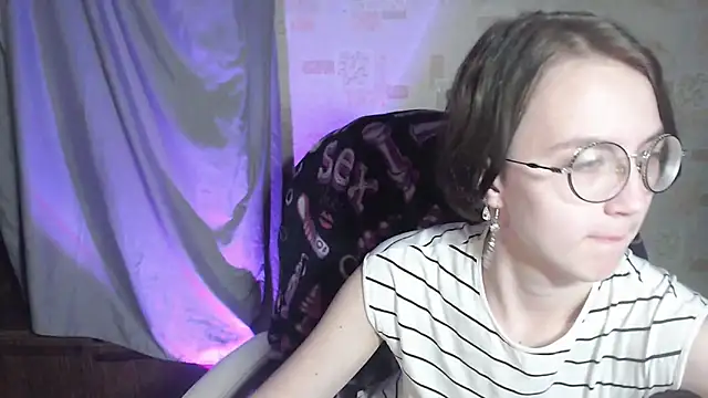 Snapshot of Alessa_Kiss chatting on June 4, 2026, 6:25 pm Alessa Kiss online show from June 4, 2026, 6:25 pm