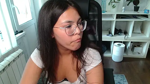 Snapshot of Anda_here chatting on July 15, 2026, 7:02 am Anda here online show from July 15, 2026, 7:02 am