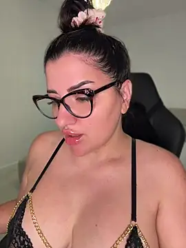 SophiePale online show from July 16, 2026, 8:09 am