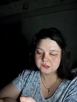 Linochka5012 online show from May 8, 2026, 7:52 pm