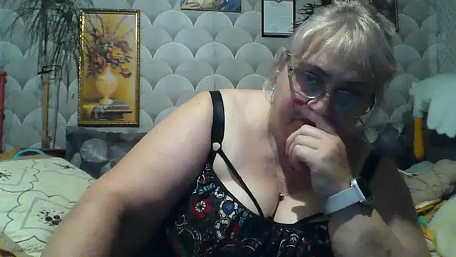 MarinaFarina53 online show from July 3, 2026, 6:25 pm