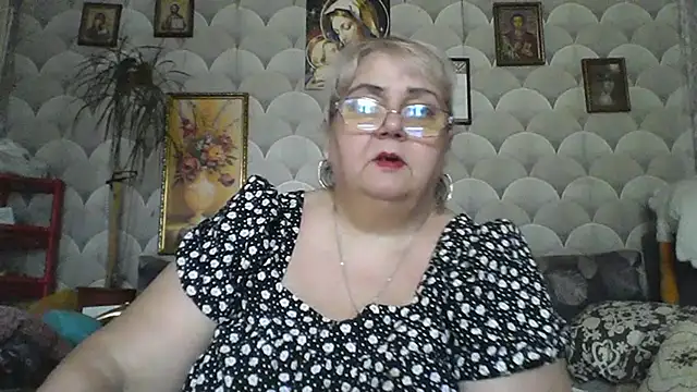 MarinaFarina53 online show from July 7, 2026, 7:23 am