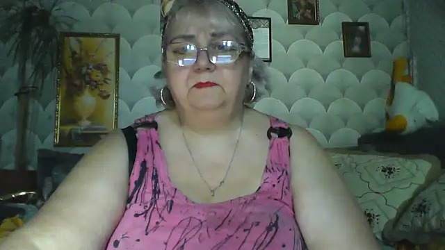 MarinaFarina53 online show from July 12, 2026, 5:20 am