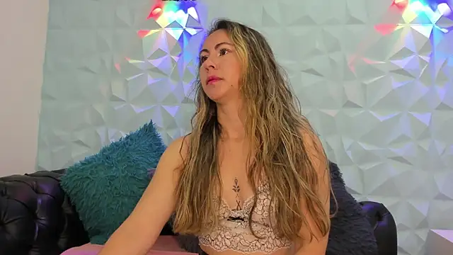 lindsay cg online show from May 18, 2026, 12:55 pm