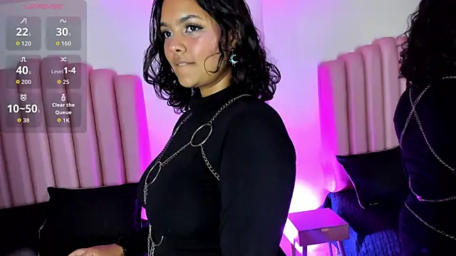 Snapshot of Evalamber_ chatting on May 28, 2026, 12:35 pm Evalamber online show from May 28, 2026, 12:35 pm