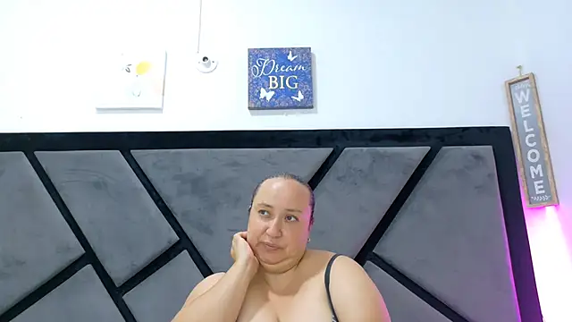 Natasha2603 online show from July 4, 2026, 1:17 pm
