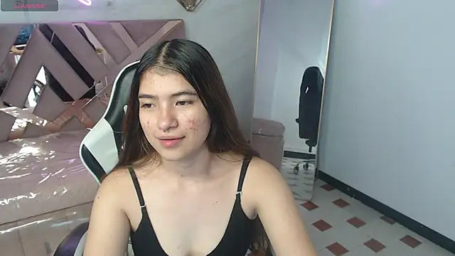alesia v v online show from May 16, 2026, 10:36 am