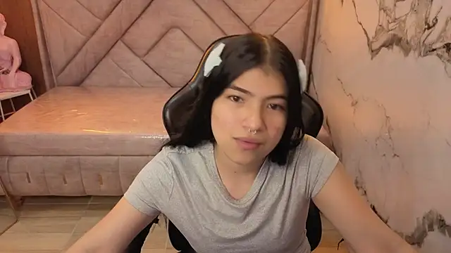 Snapshot of alesia_v_v chatting on July 18, 2026, 3:11 am alesia v v online show from July 18, 2026, 3:11 am