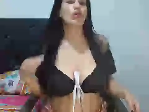 KarolRodr online show from May 15, 2026, 5:58 am