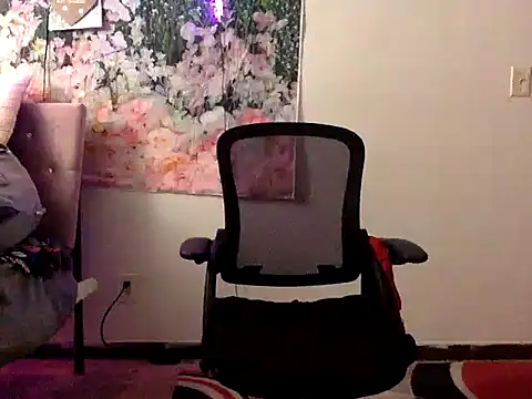 Fetiishjoiqueen online show from May 20, 2026, 12:17 am