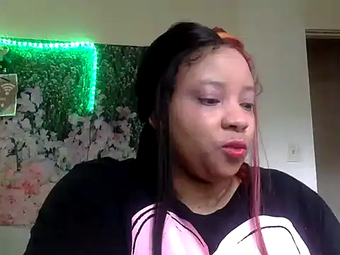 Fetiishjoiqueen online show from June 1, 2026, 6:20 pm