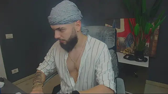 OscarWillss online show from June 3, 2026, 4:04 am