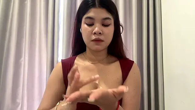 BellaVonarx online show from May 23, 2026, 2:17 am