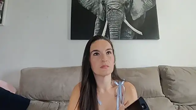 aurasensual69 online show from July 28, 2026, 2:35 pm