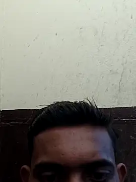 ronnybhai008 online show from May 18, 2026, 4:07 am