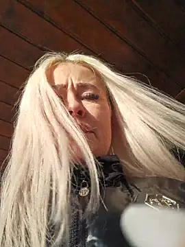 MILFBARBY online show from November 10, 2025, 8:13 am