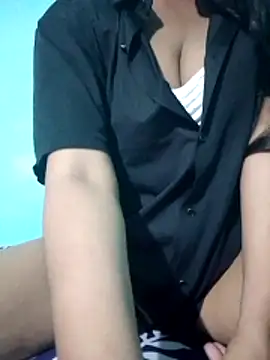 Cute-Ishita online show from June 14, 2026, 9:50 pm
