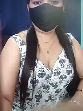 Cute-Sweety online show from May 25, 2026, 4:46 pm