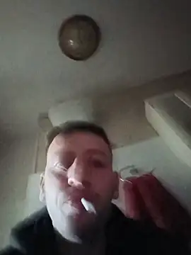 VincentZe99 online show from May 25, 2026, 4:51 am