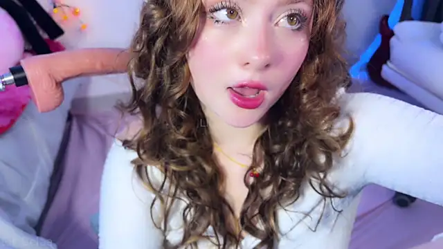 Snapshot of Lil_Belaa chatting on July 6, 2026, 12:24 pm Lil Belaa online show from July 6, 2026, 12:24 pm
