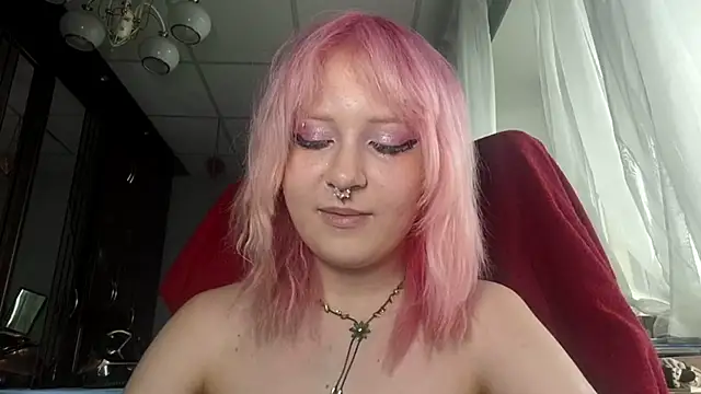 Snapshot of KamiBleich chatting on May 24, 2026, 8:41 am KamiBleich online show from May 24, 2026, 8:41 am