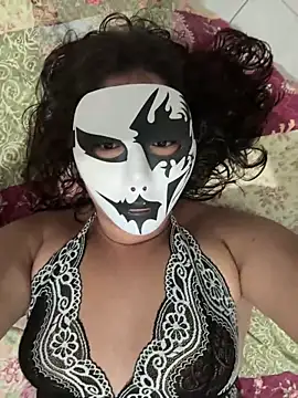 cherrybr01 online show from May 20, 2026, 3:34 am