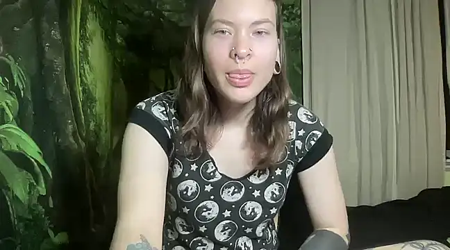 Snapshot of mo0ngoddess chatting on February 12, 2025, 2:45 am mo0ngoddess online show from February 12, 2025, 2:45 am