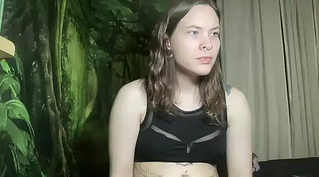 Snapshot of mo0ngoddess chatting on February 24, 2025, 6:16 am mo0ngoddess online show from February 24, 2025, 6:16 am