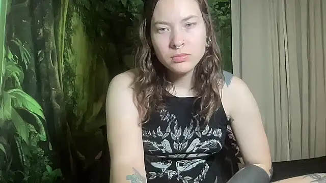 Snapshot of mo0ngoddess chatting on October 31, 2025, 2:12 am mo0ngoddess online show from October 31, 2025, 2:12 am