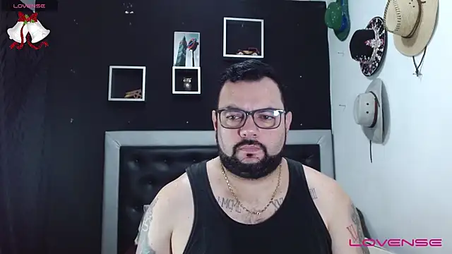 perverseveteranmanxxx online show from December 23, 2024, 3:55 pm