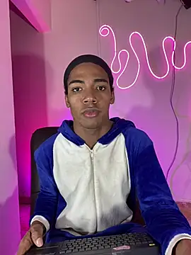 violeta E  online show from June 24, 2026, 4:33 am