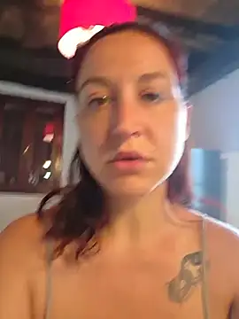 Nicolevellori online show from May 25, 2026, 5:24 am