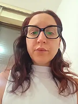 Nicolevellori online show from June 11, 2026, 4:32 am