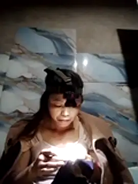 Mai-lan online show from May 11, 2026, 1:06 pm
