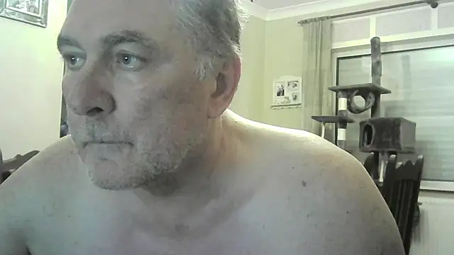 Snapshot of edje59a chatting on November 21, 2025, 7:18 am edje59a online show from November 21, 2025, 7:18 am