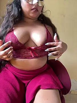 Snapshot of SlutrySiren chatting on July 5, 2026, 8:43 am SlutrySiren online show from July 5, 2026, 8:43 am