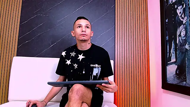 Isak Berekoa online show from June 6, 2026, 10:53 am