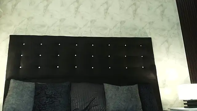 Helena Luxxx online show from May 15, 2026, 8:27 pm