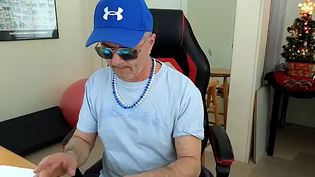 hotdadbod online show from December 12, 2024, 9:26 pm