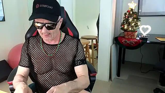 hotdadbod online show from December 21, 2024, 8:43 pm